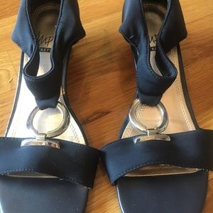 Impo “stretch” navy sandal